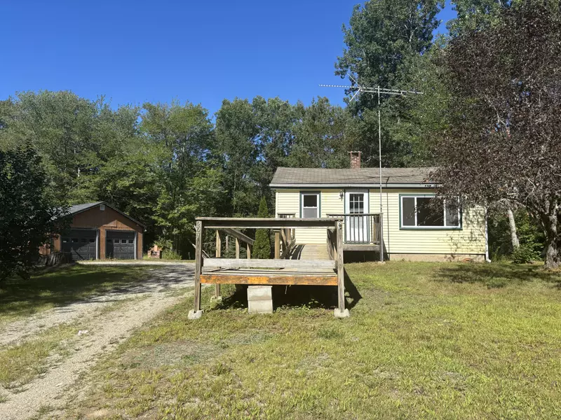 227 Thorsen RD, Hancock, ME 04640