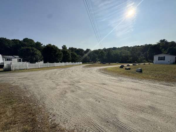 49, 52 & 6 Parkway LN, Manchester, ME 04351