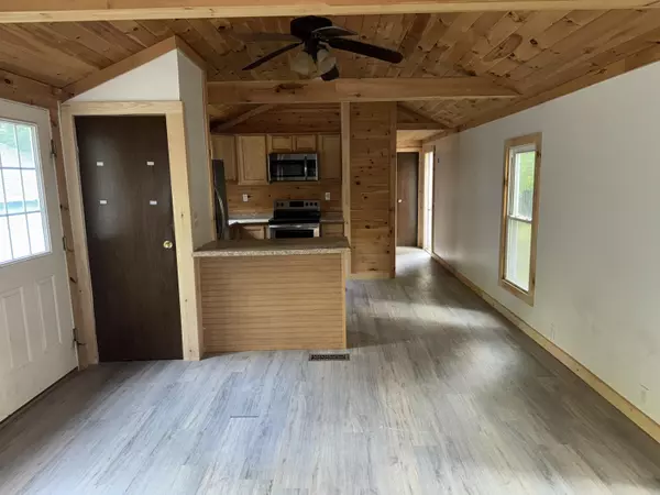 Mount Vernon, ME 04352,101 Dunns Corner RD