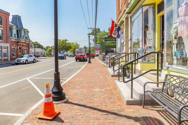 28 E Main ST, Searsport, ME 04974