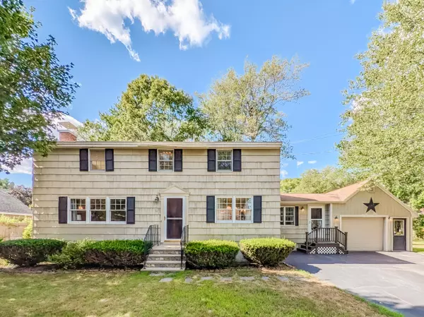 Westbrook, ME 04092,11 Mayflower RD