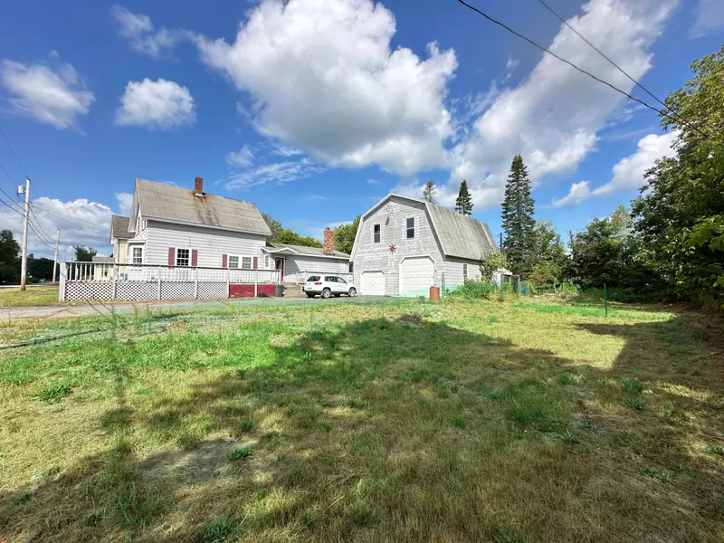 19 Van Horne AVE, Brownville, ME 04414