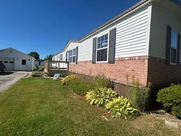 32 H ST, Bangor, ME 04401