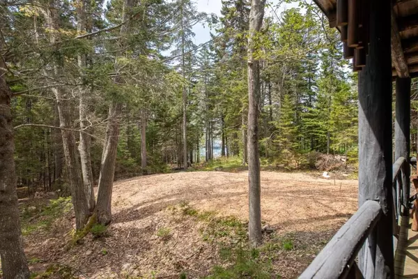 Boothbay Harbor, ME 04538,9 Watutka WAY