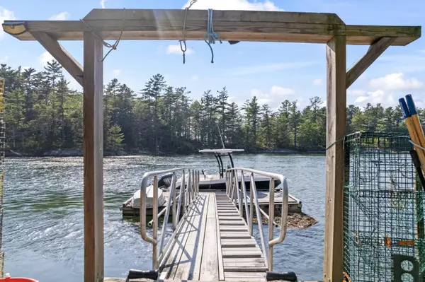 Westport Island, ME 04578,40 Plummer RD