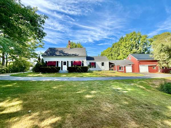 36 Center ST, Kenduskeag, ME 04450