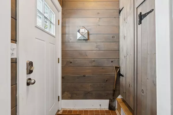 Portland, ME 04102,20 Tate ST