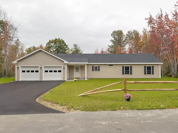 27 Trout Brook LN, Searsport, ME 04974