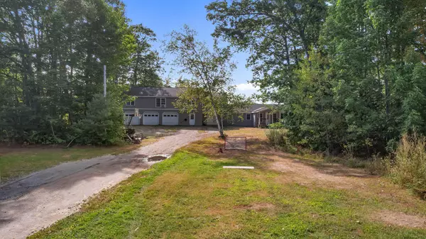 Winslow, ME 04901,202 Quimby LN