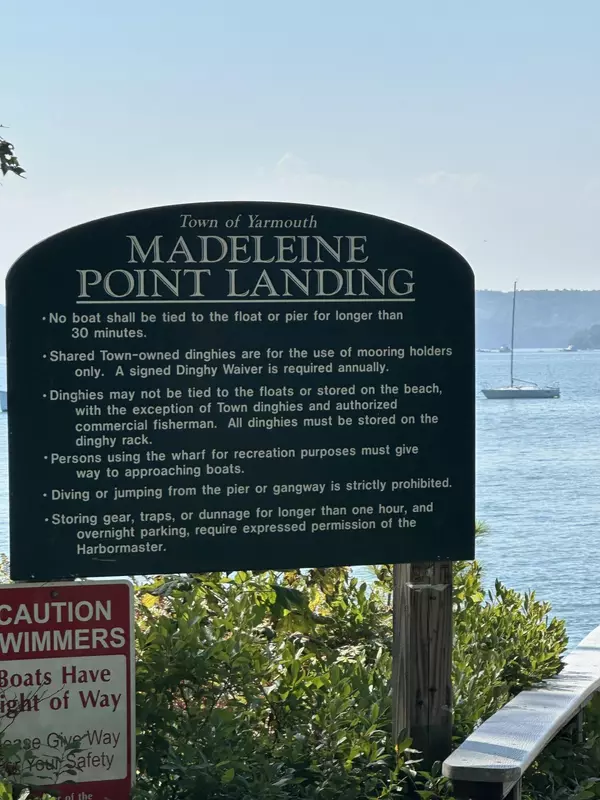 Yarmouth, ME 04096,14 Madeleine Point RD