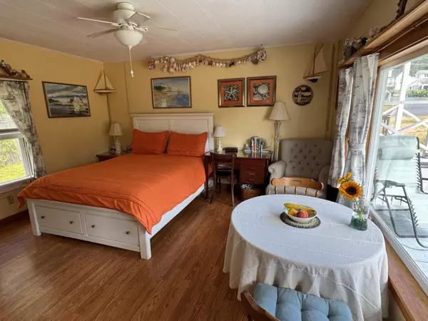 Boothbay, ME 04544,545 Ocean Point RD #15-C