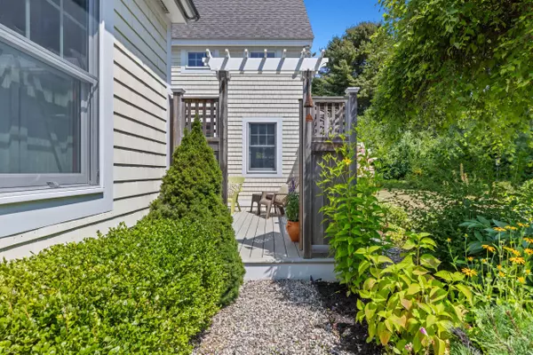 Freeport, ME 04032,15 Harbor Ridge RD