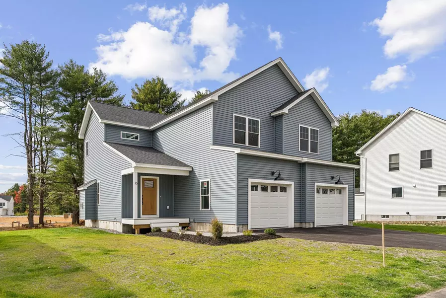 16 Nicklaus LN, Westbrook, ME 04092