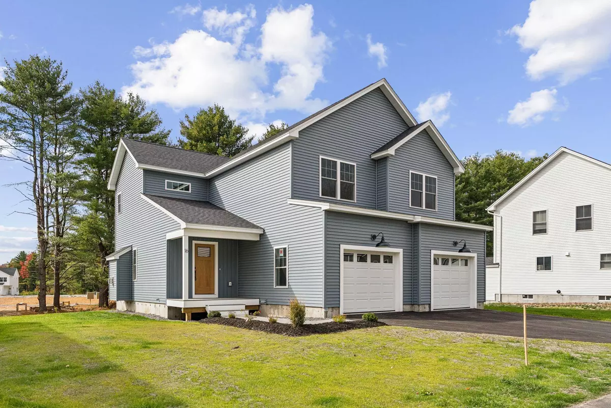 Westbrook, ME 04092,16 Nicklaus LN