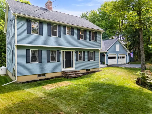 Holden, ME 04429,193 Eaton Ridge DR