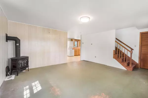 Kittery, ME 03904,33 Norton RD