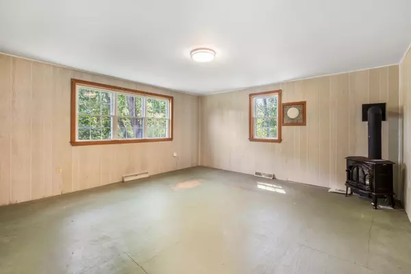 Kittery, ME 03904,33 Norton RD