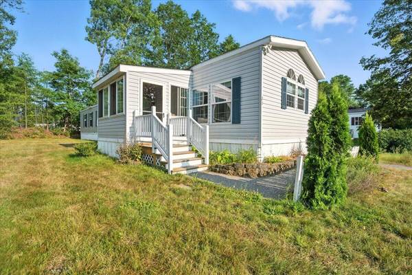 20 Arrowhead DR, Lisbon, ME 04250