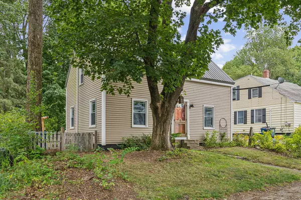 Westbrook, ME 04092,162 Central ST