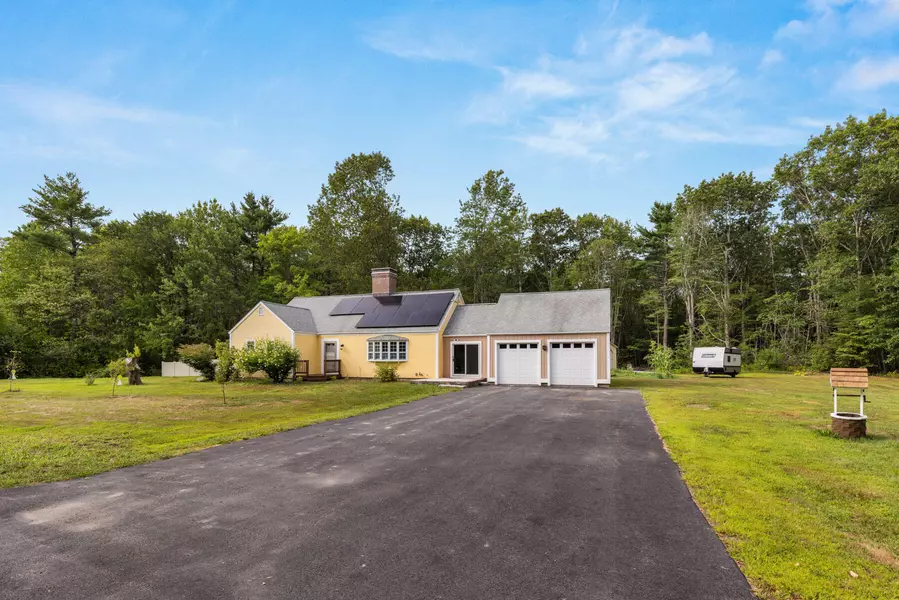 1 Pinecrest DR, Eliot, ME 03903