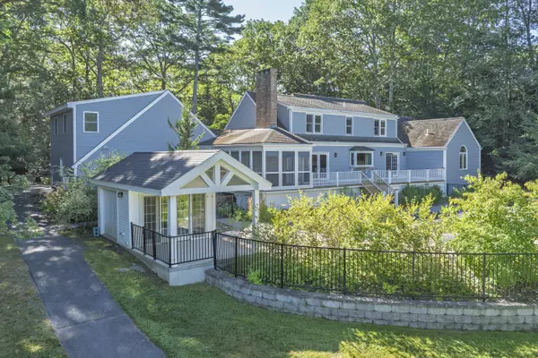 Falmouth, ME 04105,8 Medinah CIR