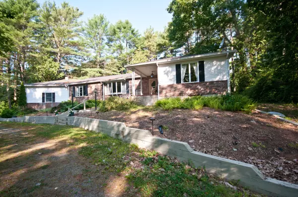 Bucksport, ME 04416,5 Scotts LN