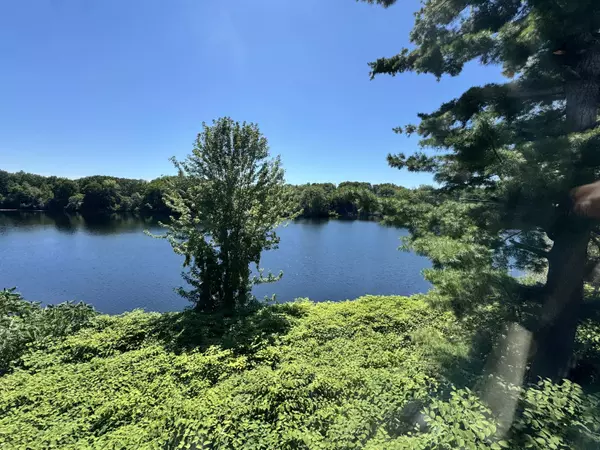 Norridgewock, ME 04957,41 River RD