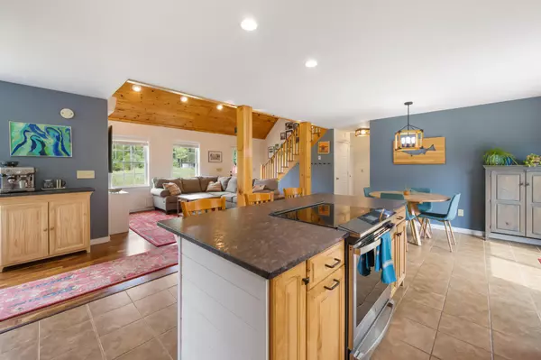 Orrington, ME 04474,24 Granite Ledge LN