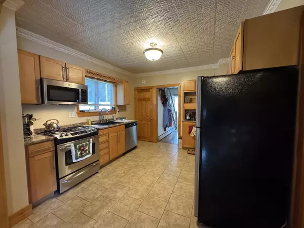 Guilford, ME 04443,8 Cottage ST