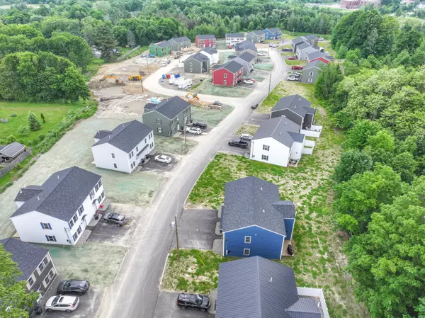 22 Firefly LN, Bangor, ME 04401