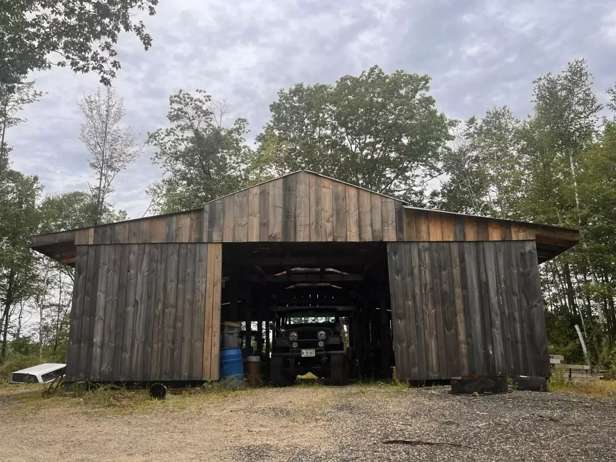 Lyman, ME 04002,3-33-4 Howitt RD