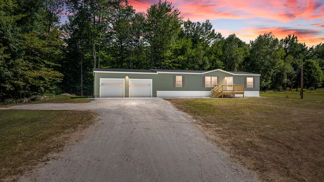 21 Harbor RD, Woodstock, ME 04219