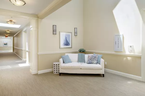 Kittery, ME 03904,100 Shepards Cove RD #G305