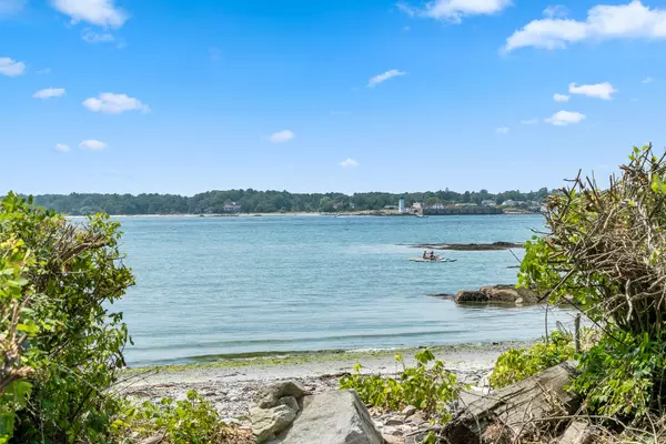 Kittery, ME 03905,44 Pocahontas RD