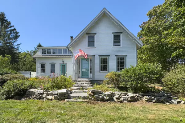 15 Port Clyde RD, Saint George, ME 04860