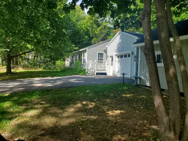 Gorham, ME 04038,21 Lombard ST