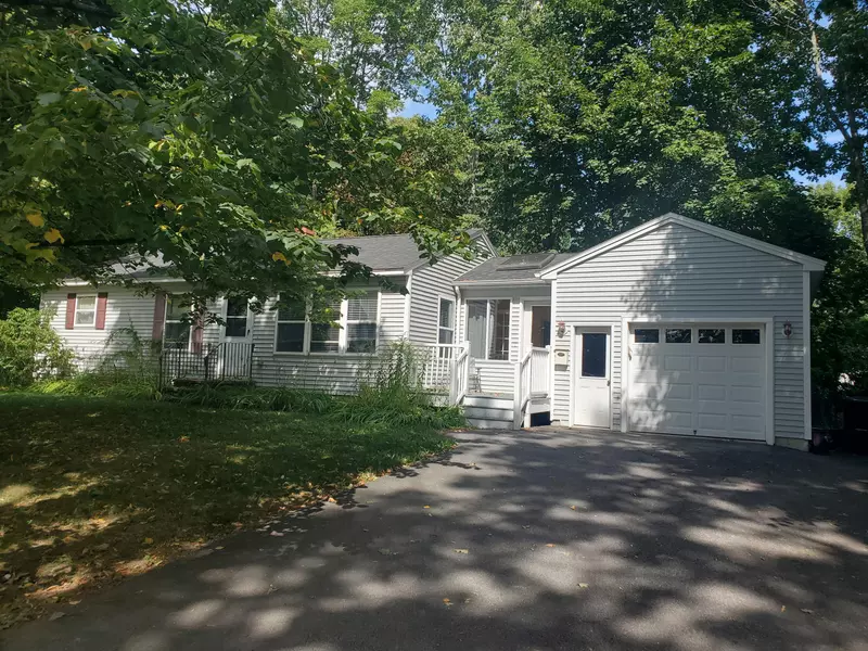 21 Lombard ST, Gorham, ME 04038