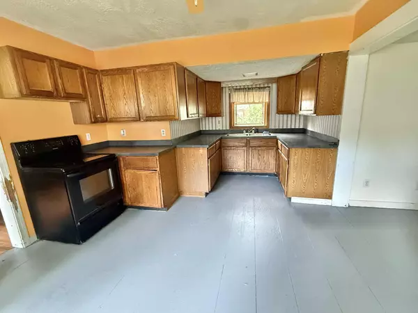 Livermore Falls, ME 04254,30 Searles ST