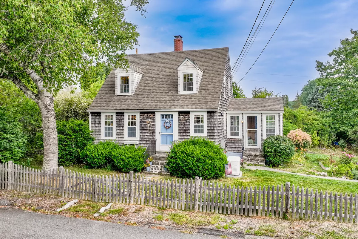 Rockland, ME 04841,19 Lawn AVE