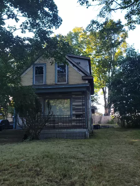 76 Calais AVE, Calais, ME 04619