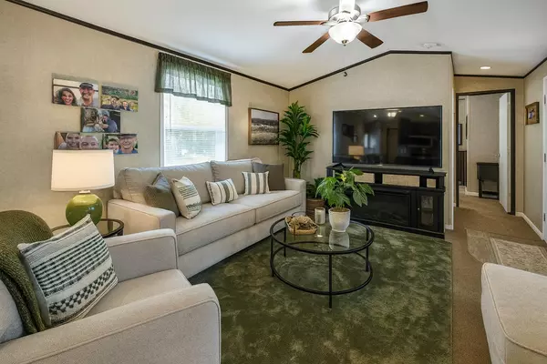 Sanford, ME 04073,37 Terry DR