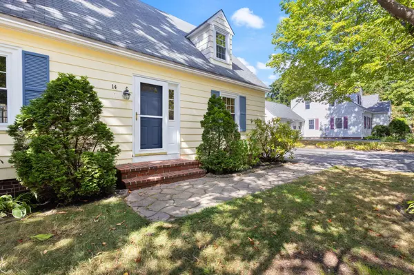 Gorham, ME 04038,14 Elizabeth ST