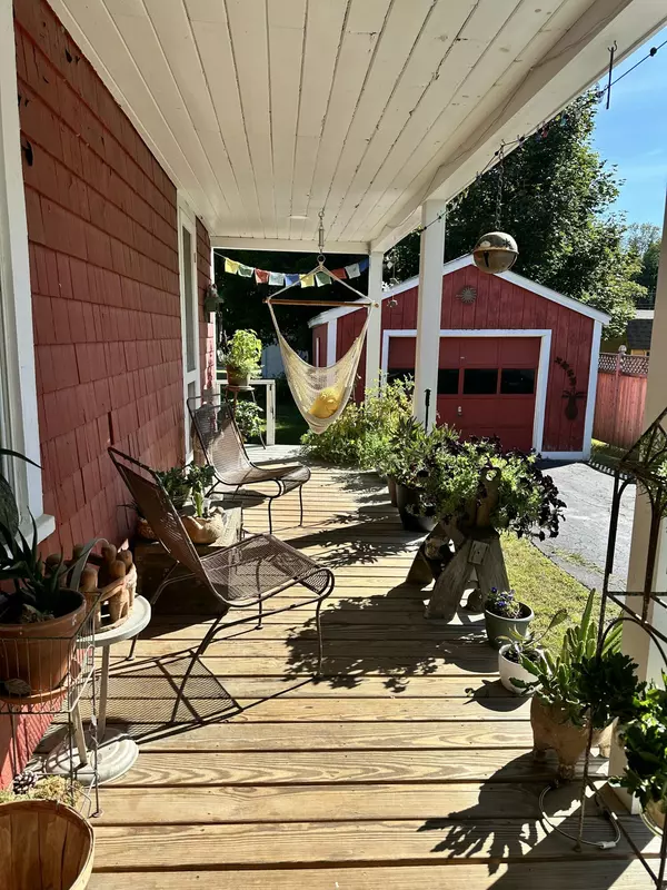 Kingfield, ME 04947,63 School ST