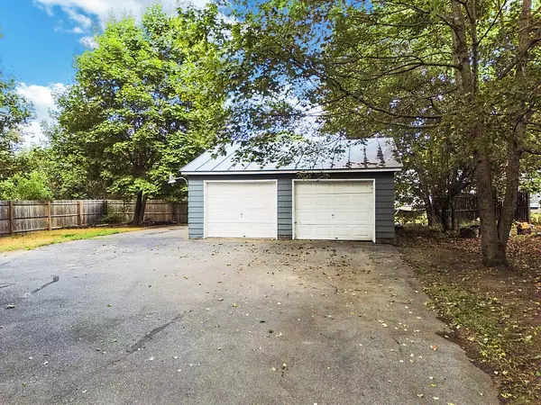 Madison, ME 04950,76 Pine ST