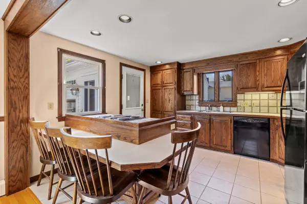 Westbrook, ME 04092,37 Constitution DR