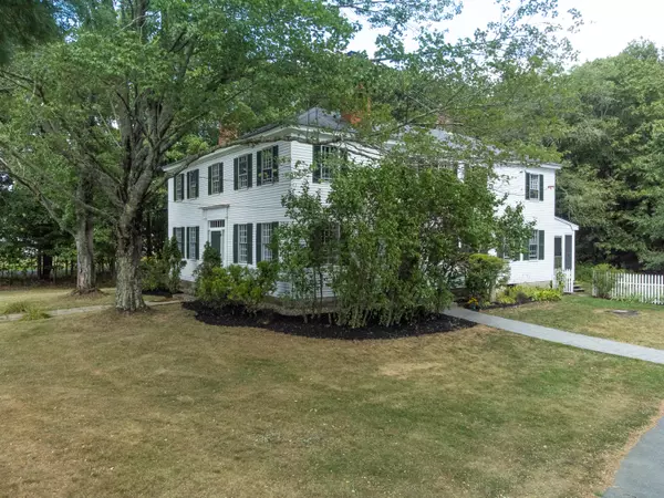 Buxton, ME 04093,1118 River RD