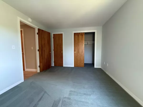 Belfast, ME 04915,Address not disclosed