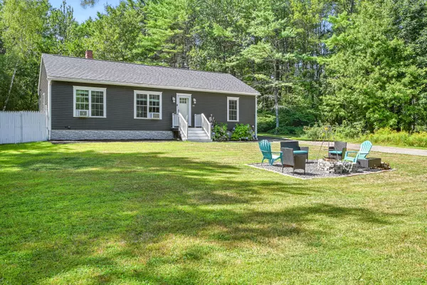 25 Mattson HTS, Gardiner, ME 04345