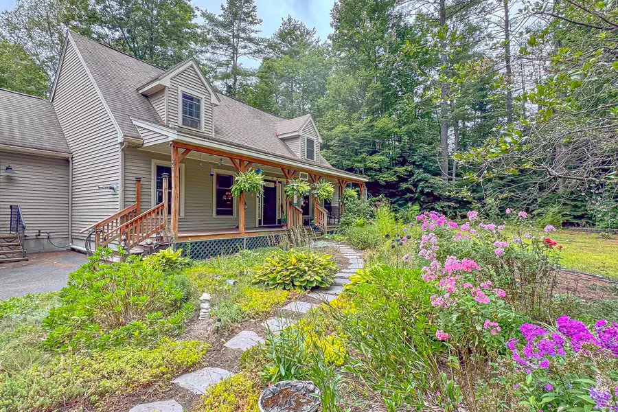 55 Sunnybrook Farm RD, Bridgton, ME 04009