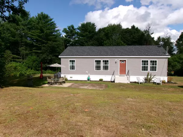 14 Penny LN, Greene, ME 04236